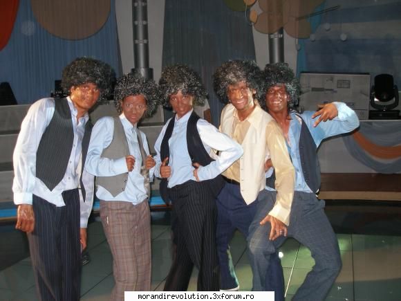 oana mai una...de fapt mai multe dar fata acolo...nu cazul...)) Morandi Member