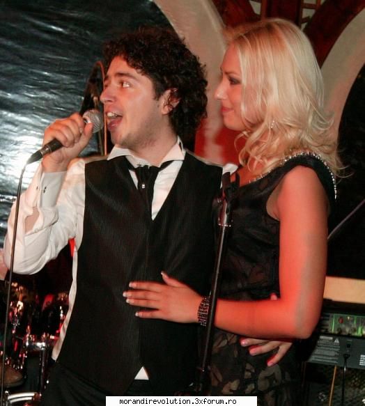 le sta bine impreuna  :nod: galerie foto