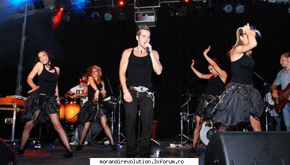 news.::. photo with the concert morandi the concert have 15.000 people, wery big    