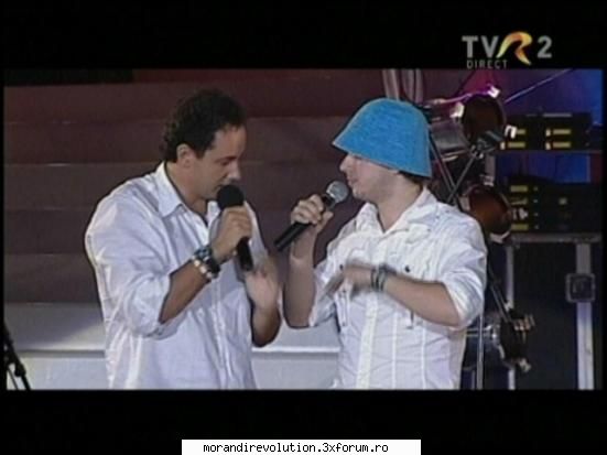 galerie foto degeaba explica marutza