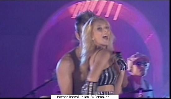 oana cat imi place poza astaaaa