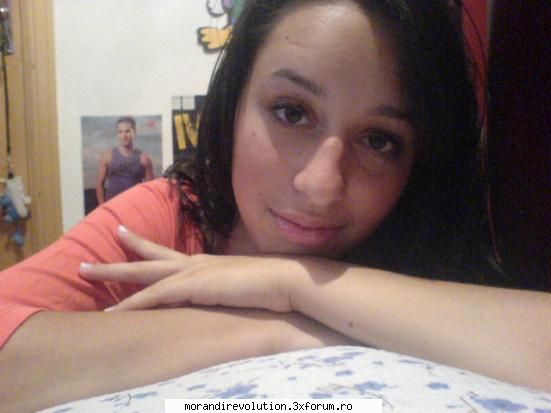 poze membrii forumului :*.dar numai eram i8n kmera mea varmeaea th!!!!!la mine kmera sunt postere Moderator