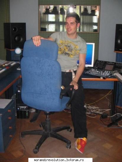 Galerie Foto - e si tu....;;)ce se invartea;;) - Andrei Ropcea Tefas