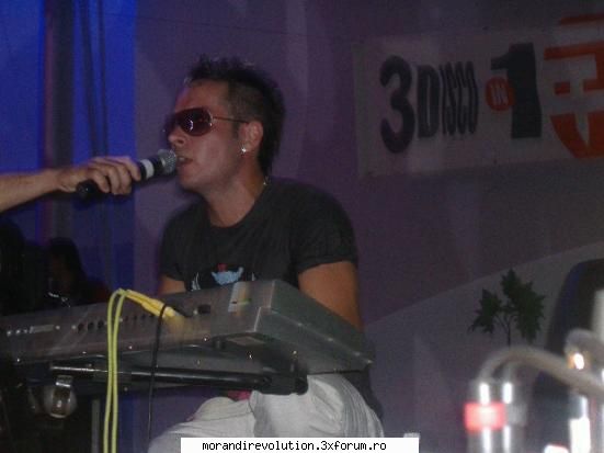 Galerie Foto - canta mama...k sti sa cantzi iar fac reclama a-ti - Andrei Ropcea Tefas