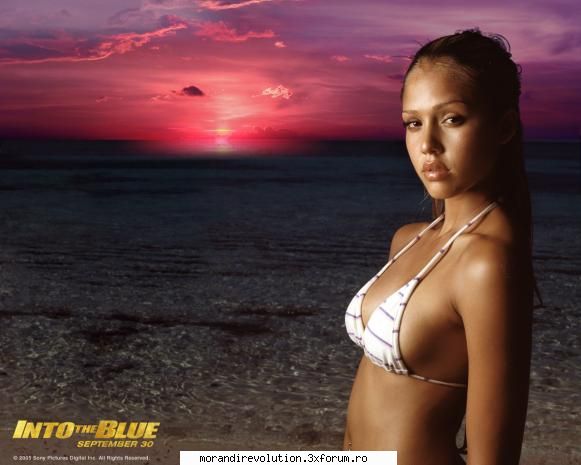 Jessica Alba - LaReine - V.I.P circle