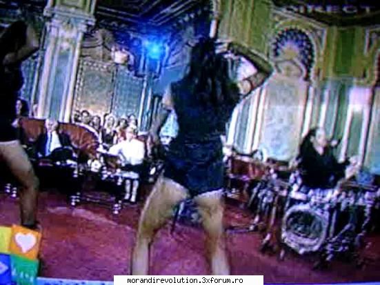 Mirela - ma scuzati da` asa era la camera - Dansatoarele