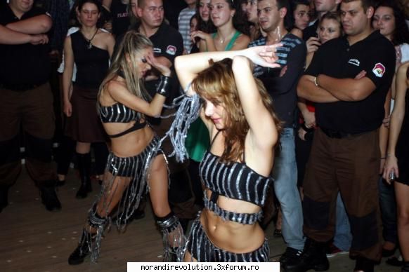 Oana - Raluca - Dansatoarele