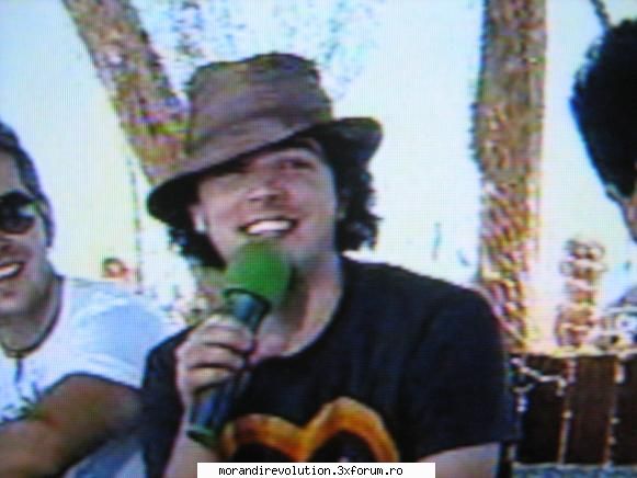 Plaja lui Maruta 2007 - eu am ceva poze facute la tv dar au niste dugi - Downloads