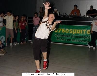 Poze cu membrii forumului - cupa liceelor la street dance.....mau bagat astia - Membrii Forumului