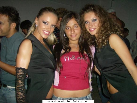 Ruxandra - D ce fete dragutze :D - Dansatoarele