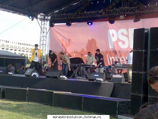 SIMPLU - uite o poza dintr-un concert la Bucuresti...si se - Bands