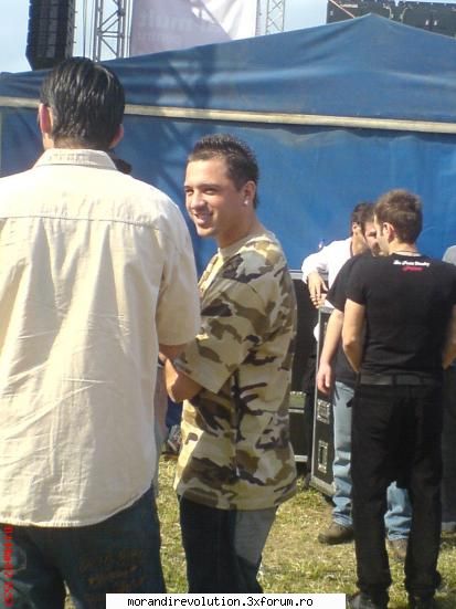 SIMPLU - Si Andrei in fundal:)) - Bands