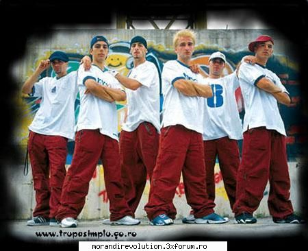 SIMPLU - e veecheee rau poza..dar arata bine Picaciu :)) - Bands